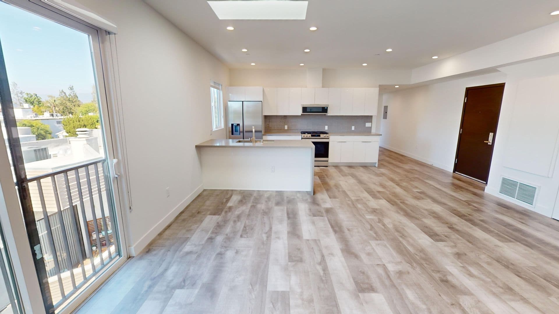 Studio City Apartment: 12905 Landale Street