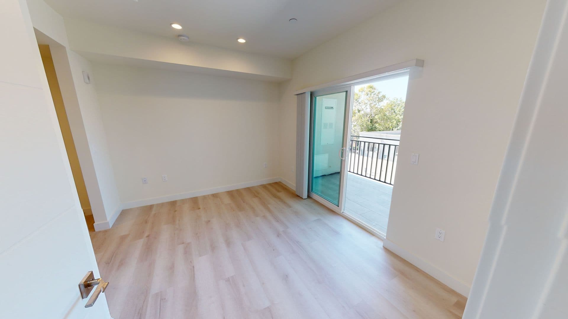 CANOGA PARK Apartment: 7043 JORDAN AVE
