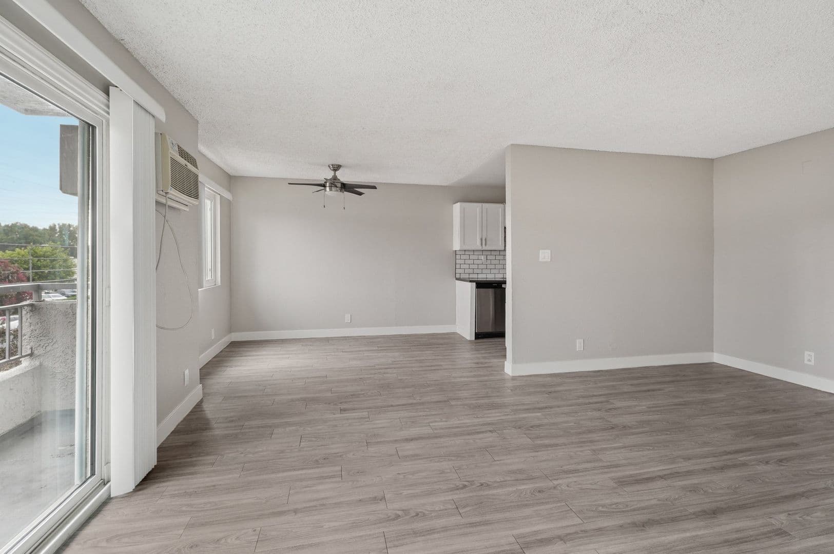 RESEDA Apartment: 8155 RESEDA BLVD.,