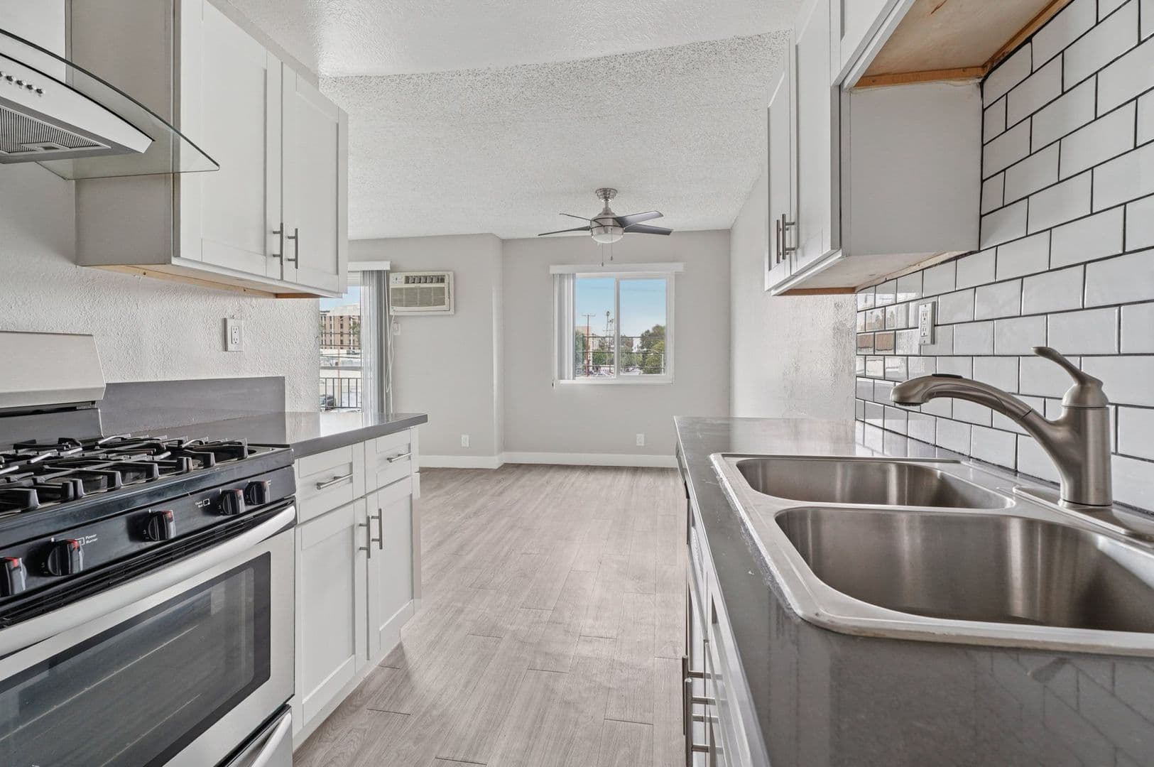 RESEDA Apartment: 8155 RESEDA BLVD.,