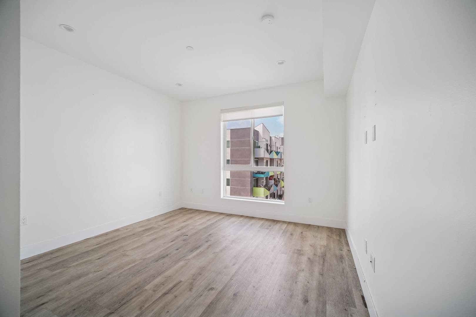 North Hollywood Apartment: 5525 Case Avenue