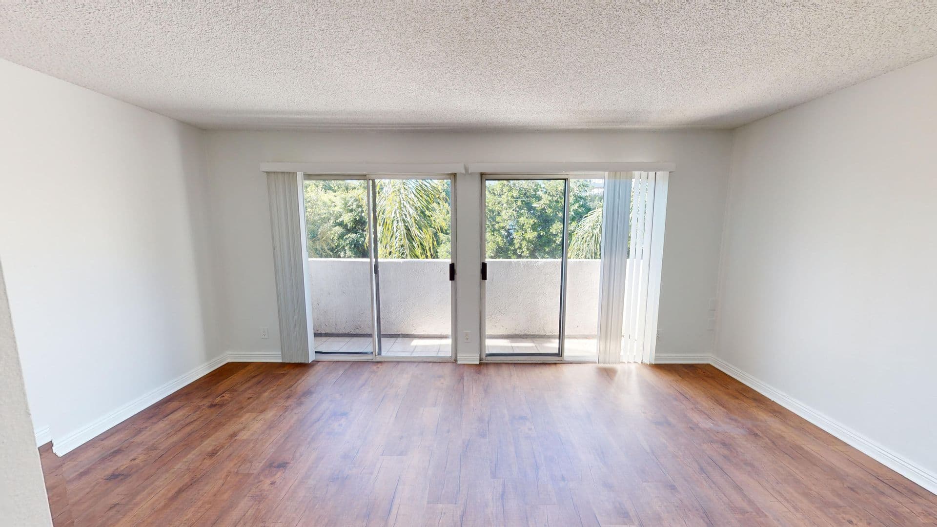 LOS ANGELES Apartment: 1530 NORTH DETROIT STREET