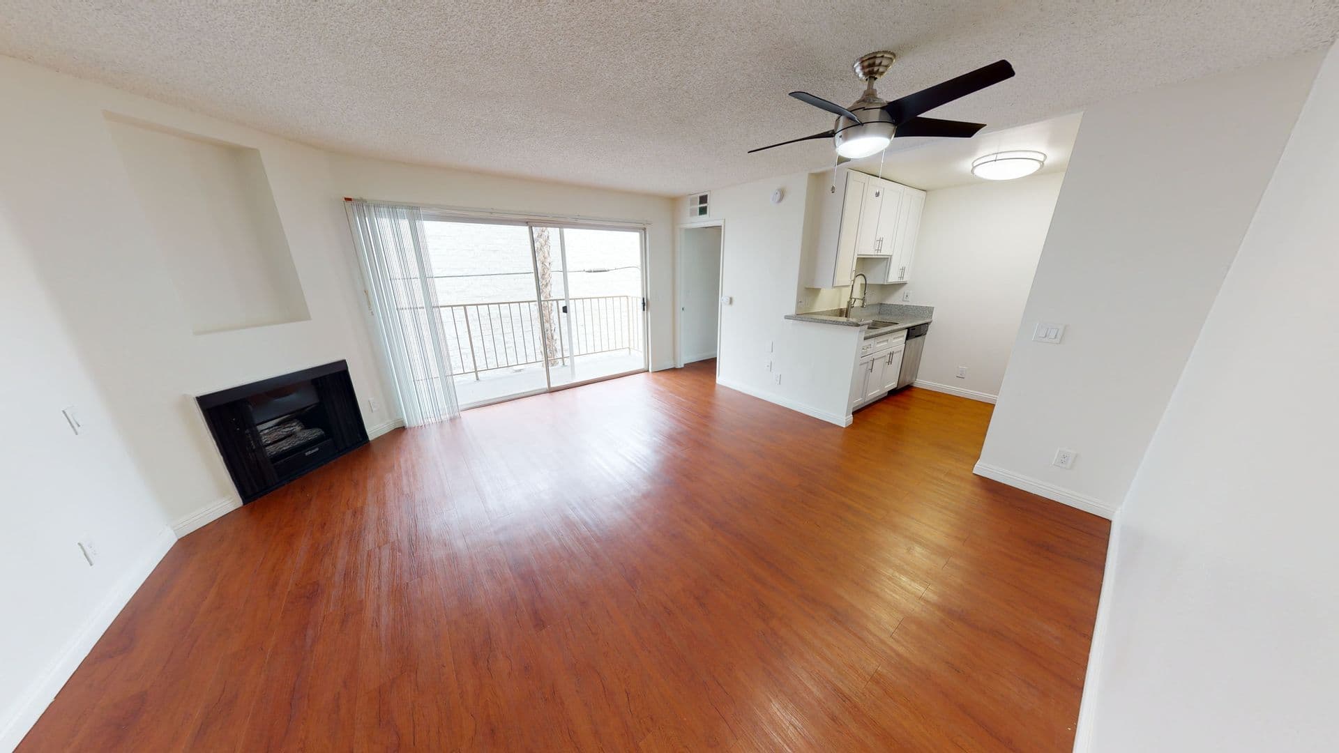 LOS ANGELES Apartment: 1530 NORTH DETROIT STREET