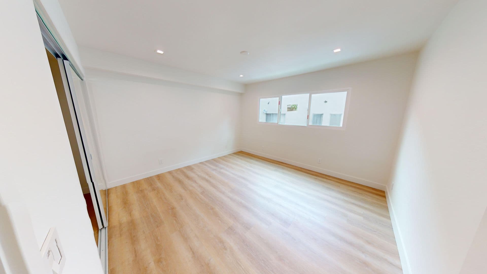 Los Angeles Apartment: 1770 El Cerrito Place