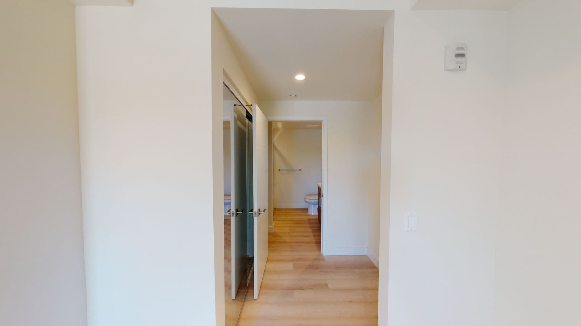 CANOGA PARK Apartment: 7043 JORDAN AVE