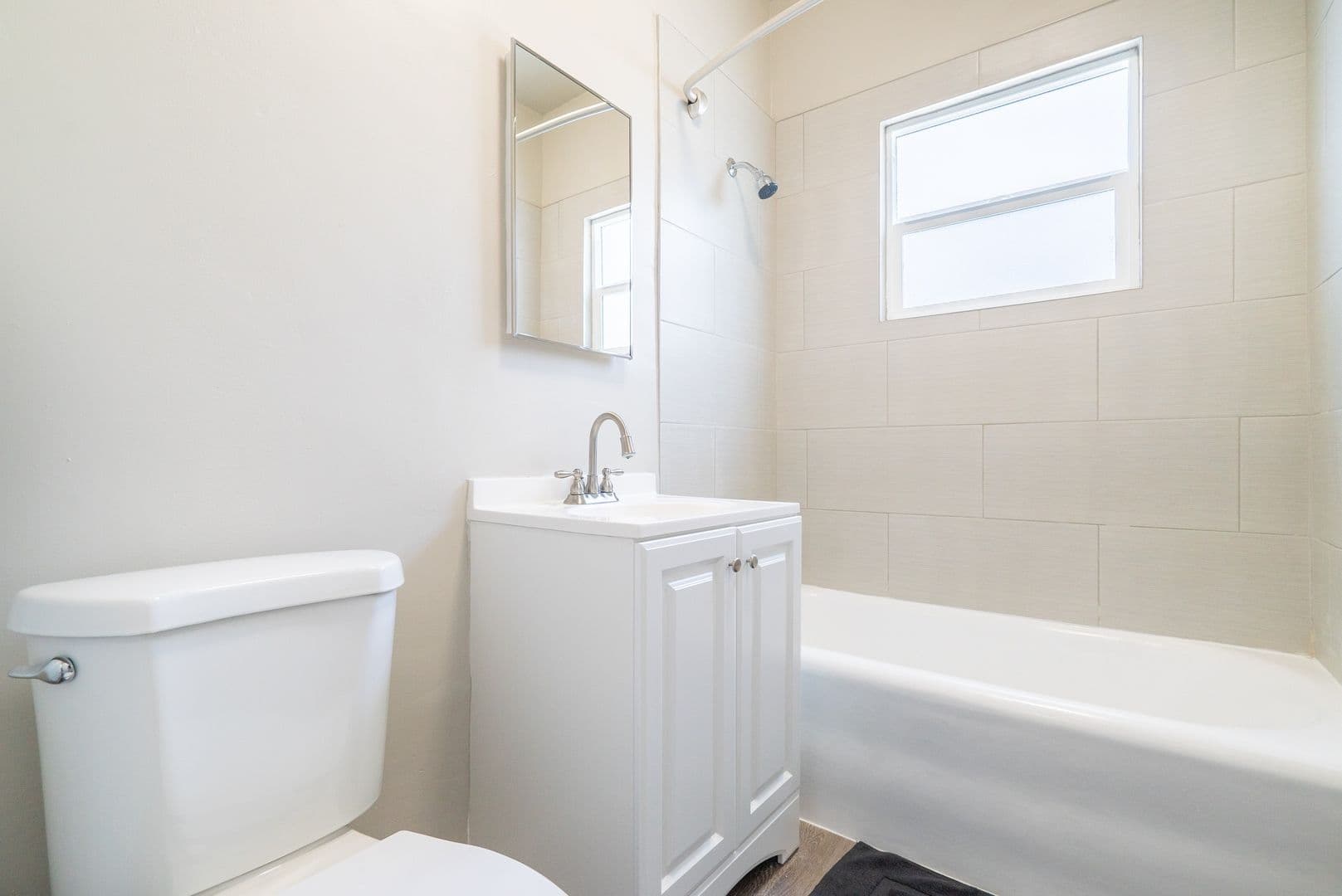 LOS ANGELES Apartment: 112 S. WESTMORELAND AVE.,