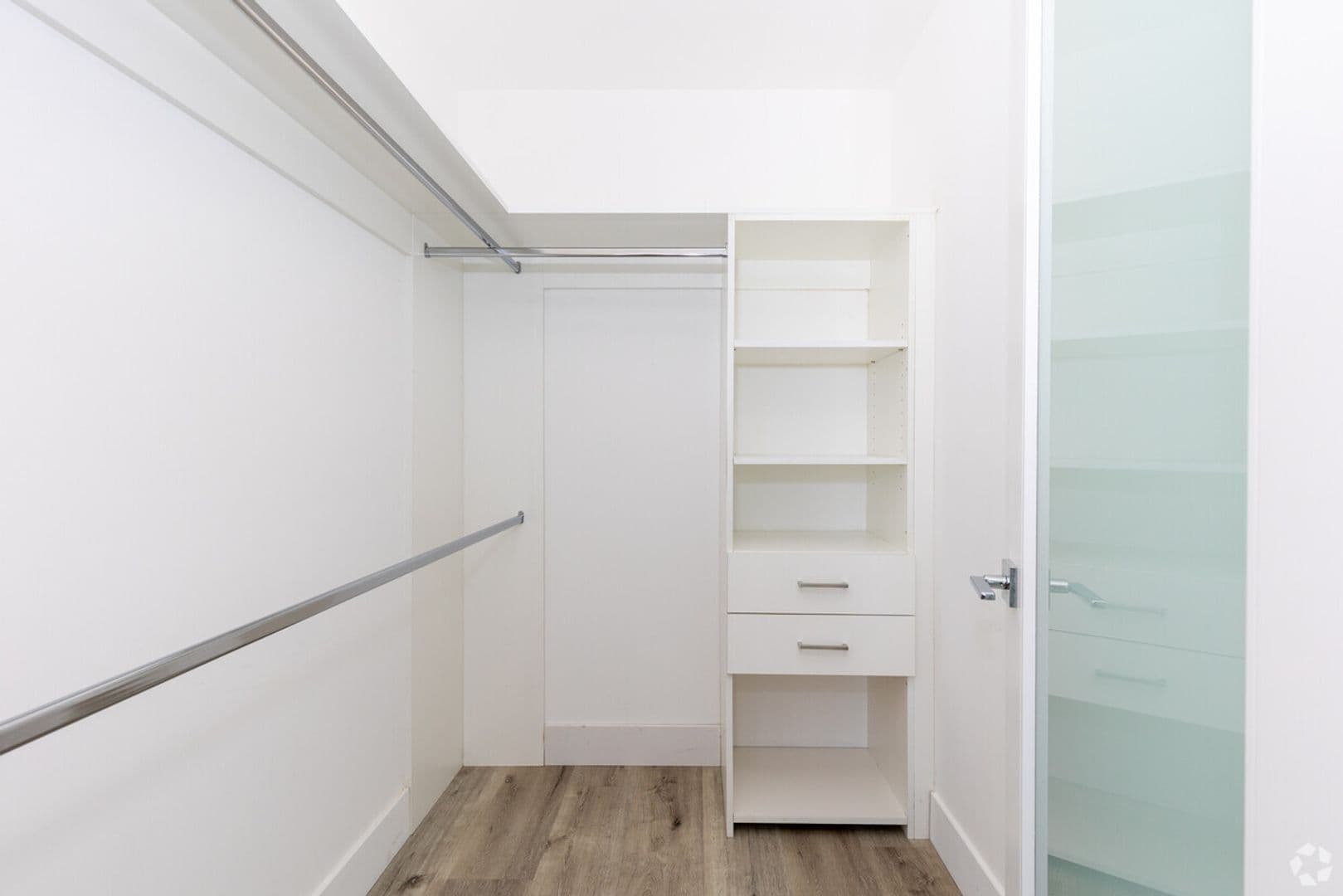 North Hollywood Apartment: 5525 Case Avenue