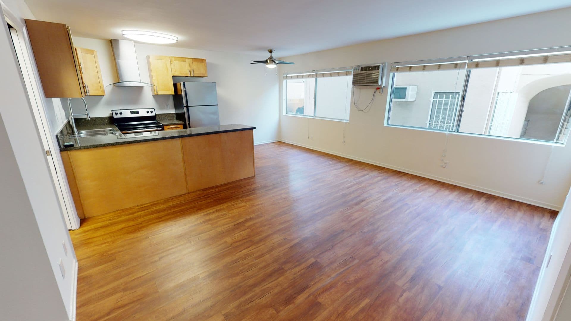 LOS ANGELES Apartment: 6331 ORANGE ST.