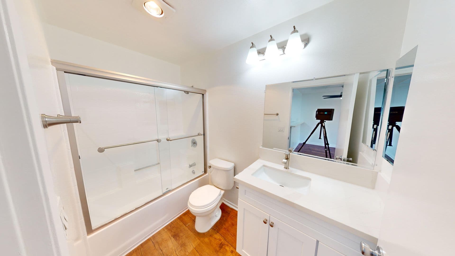 LOS ANGELES Apartment: 1530 NORTH DETROIT STREET
