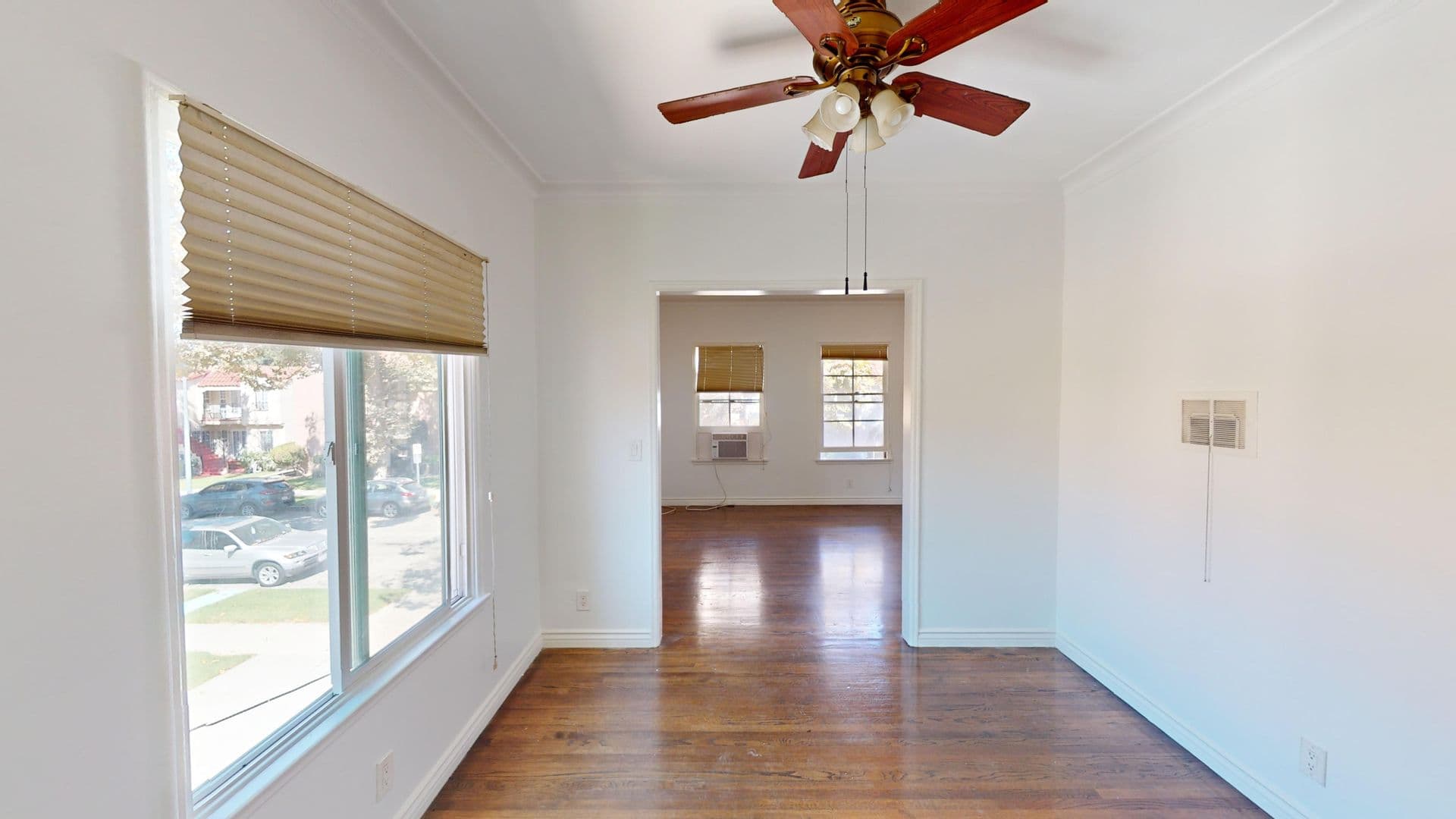 Los Angeles Apartment: 4302 Garthwaite Avenue