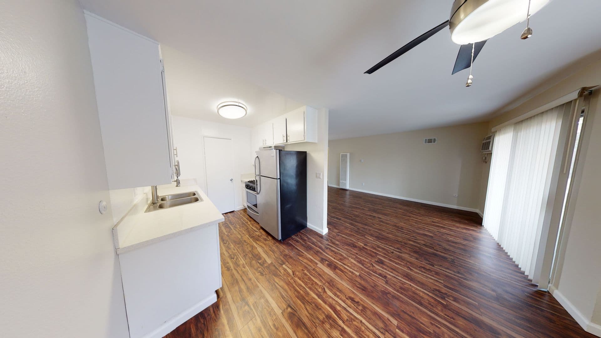 LOS ANGELES Apartment: 625 N. SYCAMORE AVE.