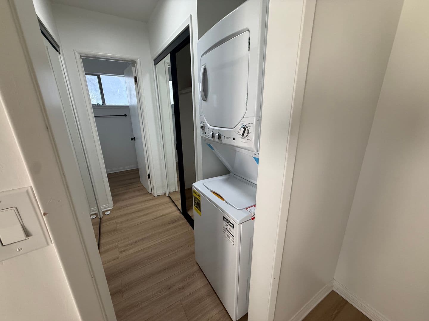 Los Angeles Apartment: 501 South Kingsley Drive
