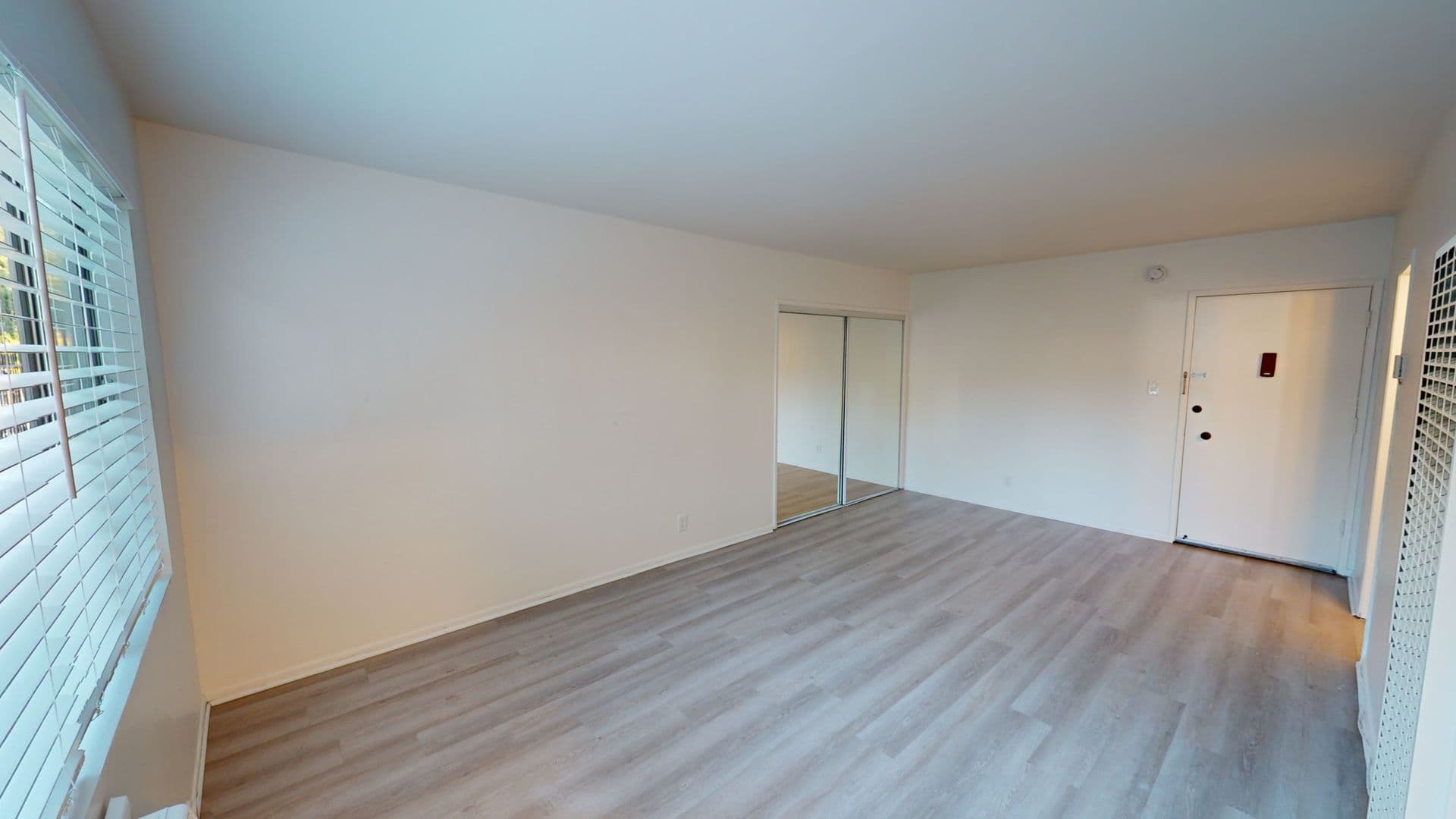 West Hollywood Apartment: 1001 North Gardner Street