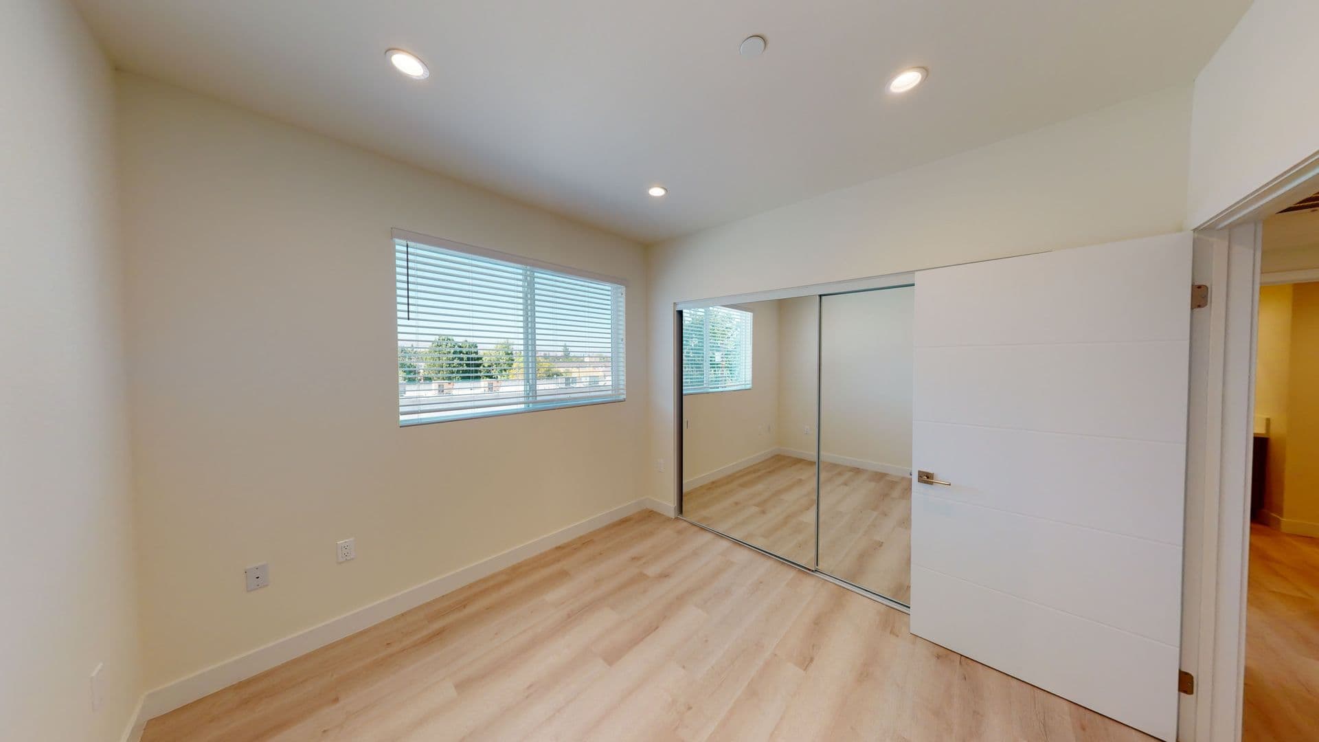 CANOGA PARK Apartment: 7043 JORDAN AVE