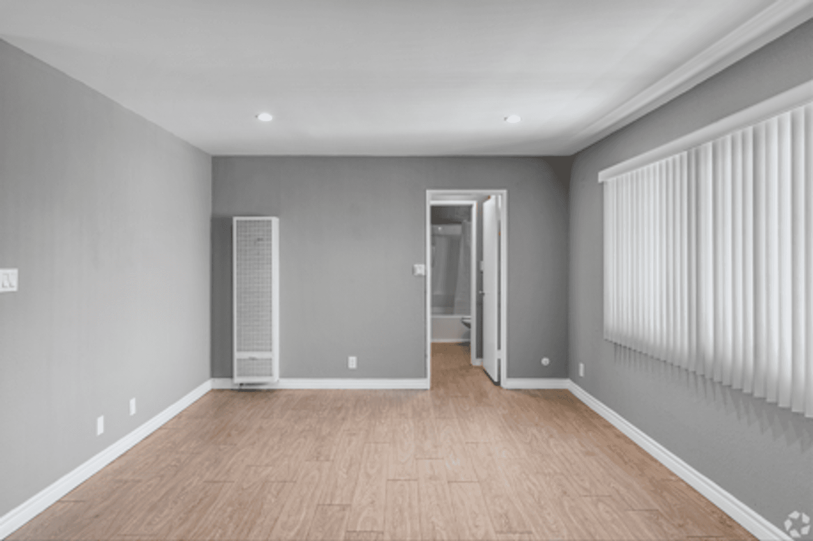 RESEDA Apartment: 8155 RESEDA BLVD.,