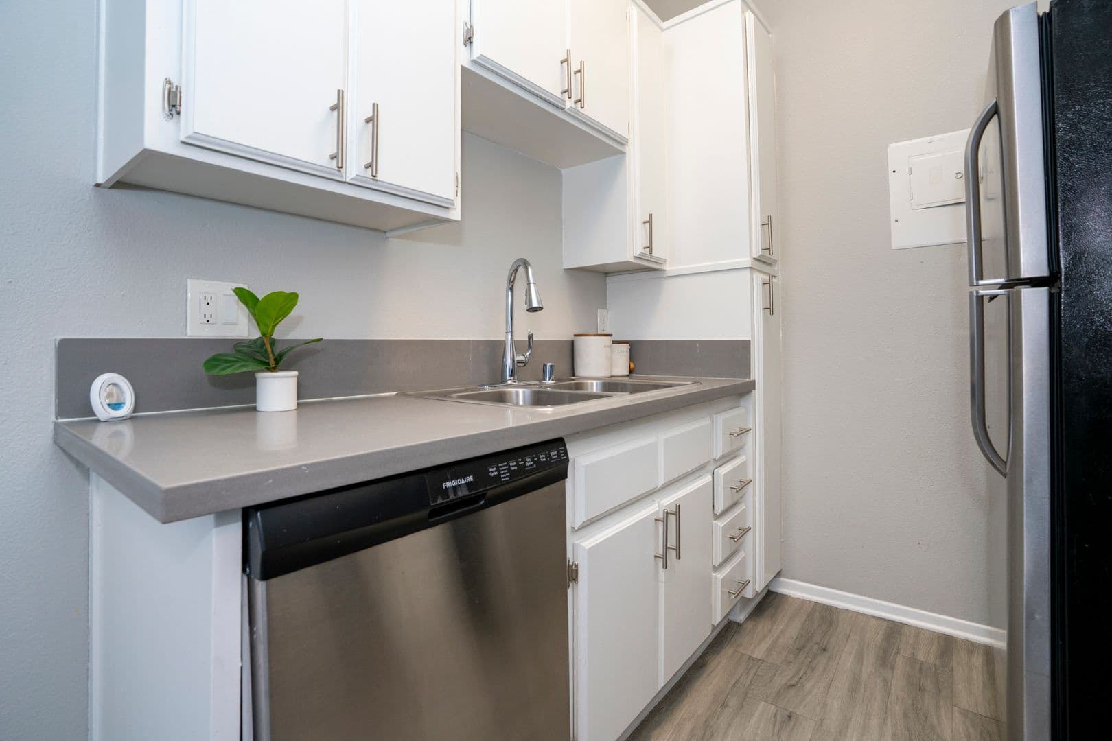 Los Angeles Apartment: 117 South Avenue 64