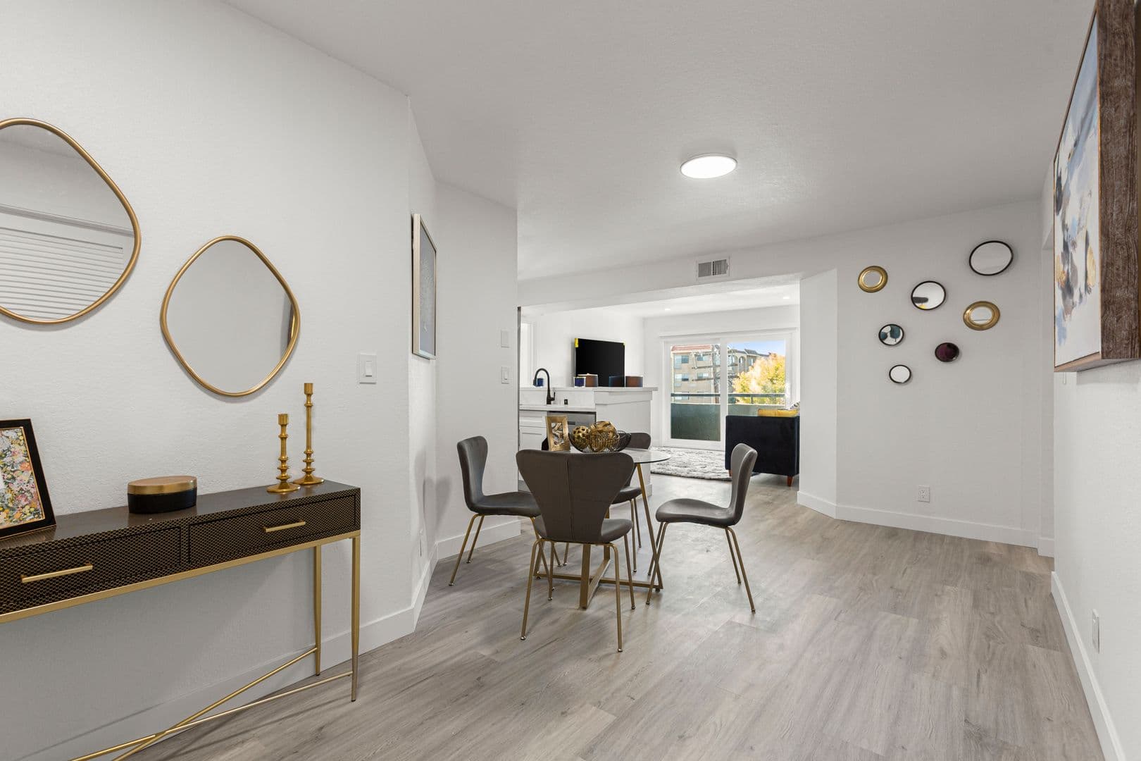 Northridge Apartment: 8803 Darby Avenue,