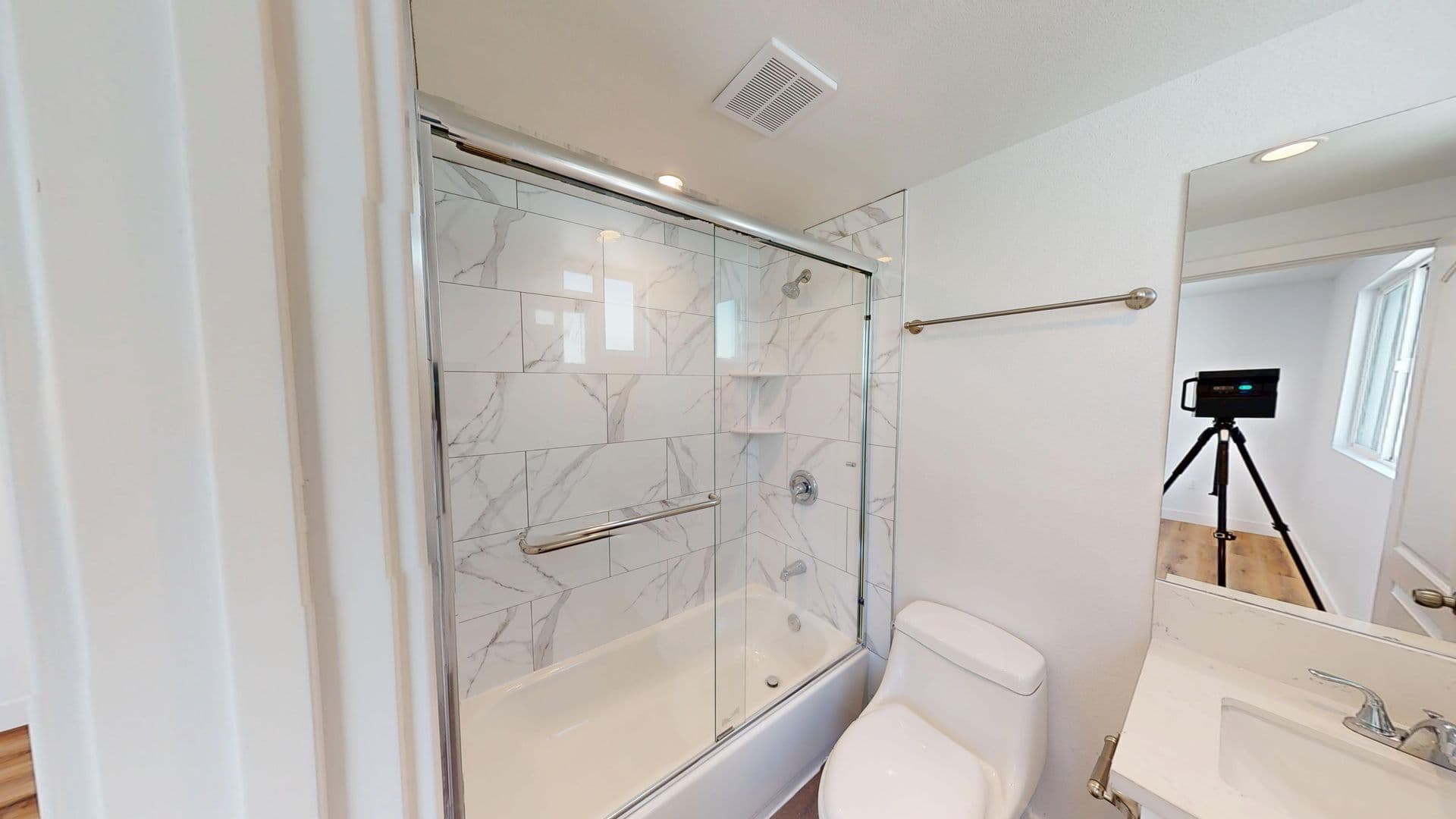 North Hollywood Apartment: 6238 Beck Avenue
