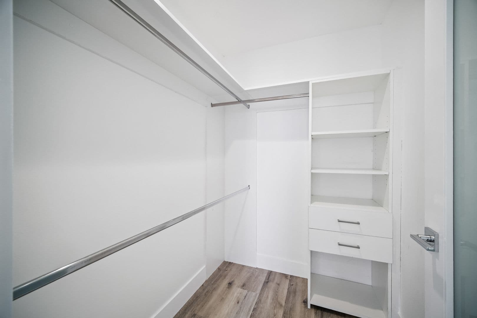 North Hollywood Apartment: 5525 Case Avenue