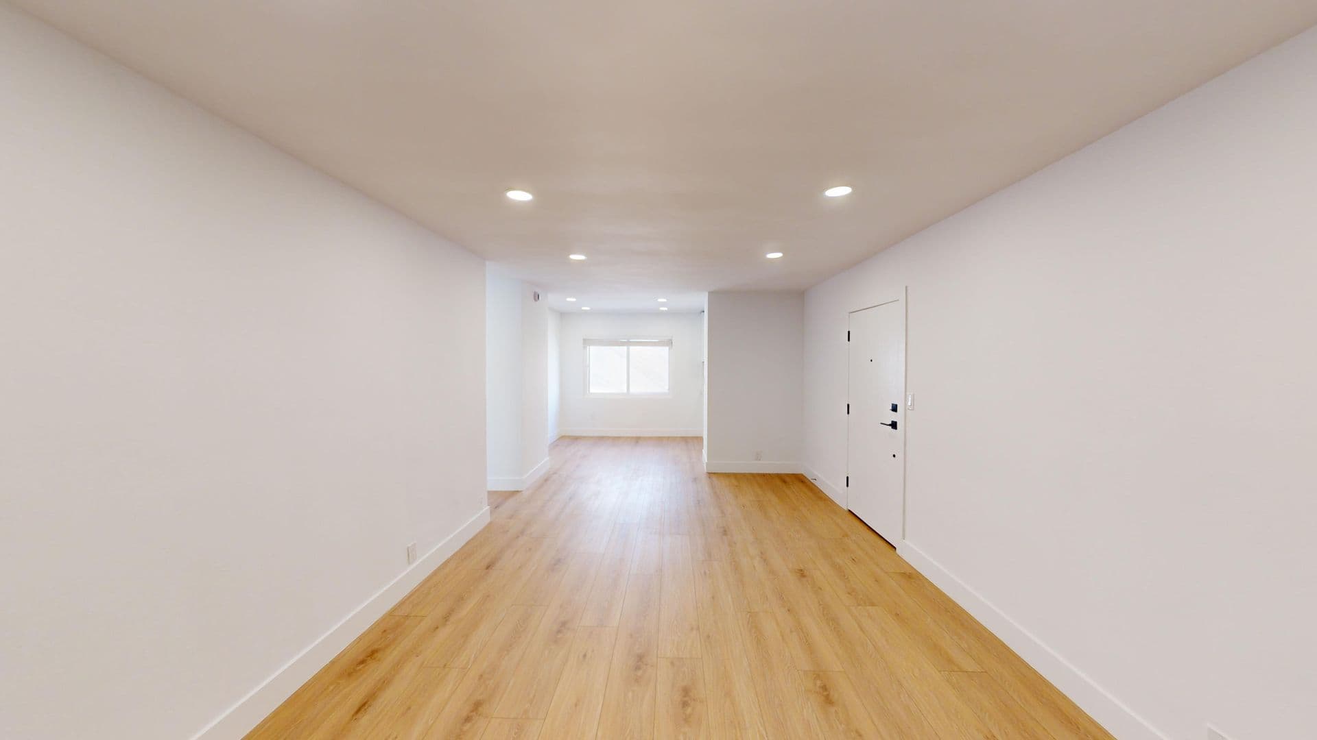 West Hollywood Apartment: 943 North Gardner Street