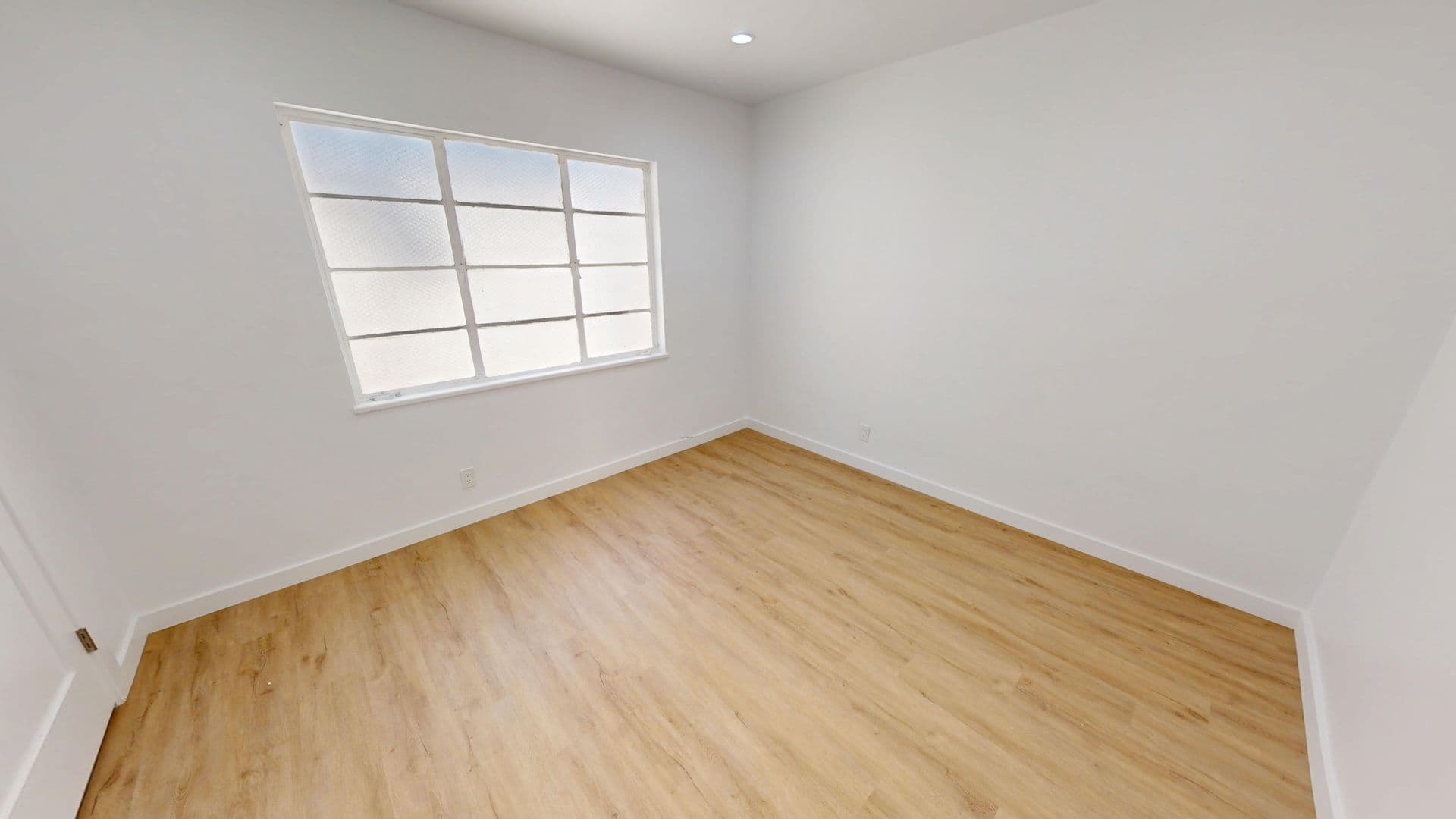 West Hollywood Apartment: 1014 North Hayworth Avenue