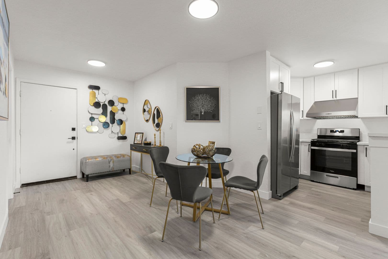 Northridge Apartment: 8803 Darby Avenue,