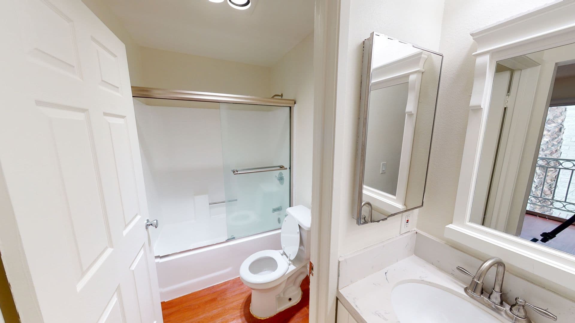 LOS ANGELES Apartment: 1530 NORTH DETROIT STREET
