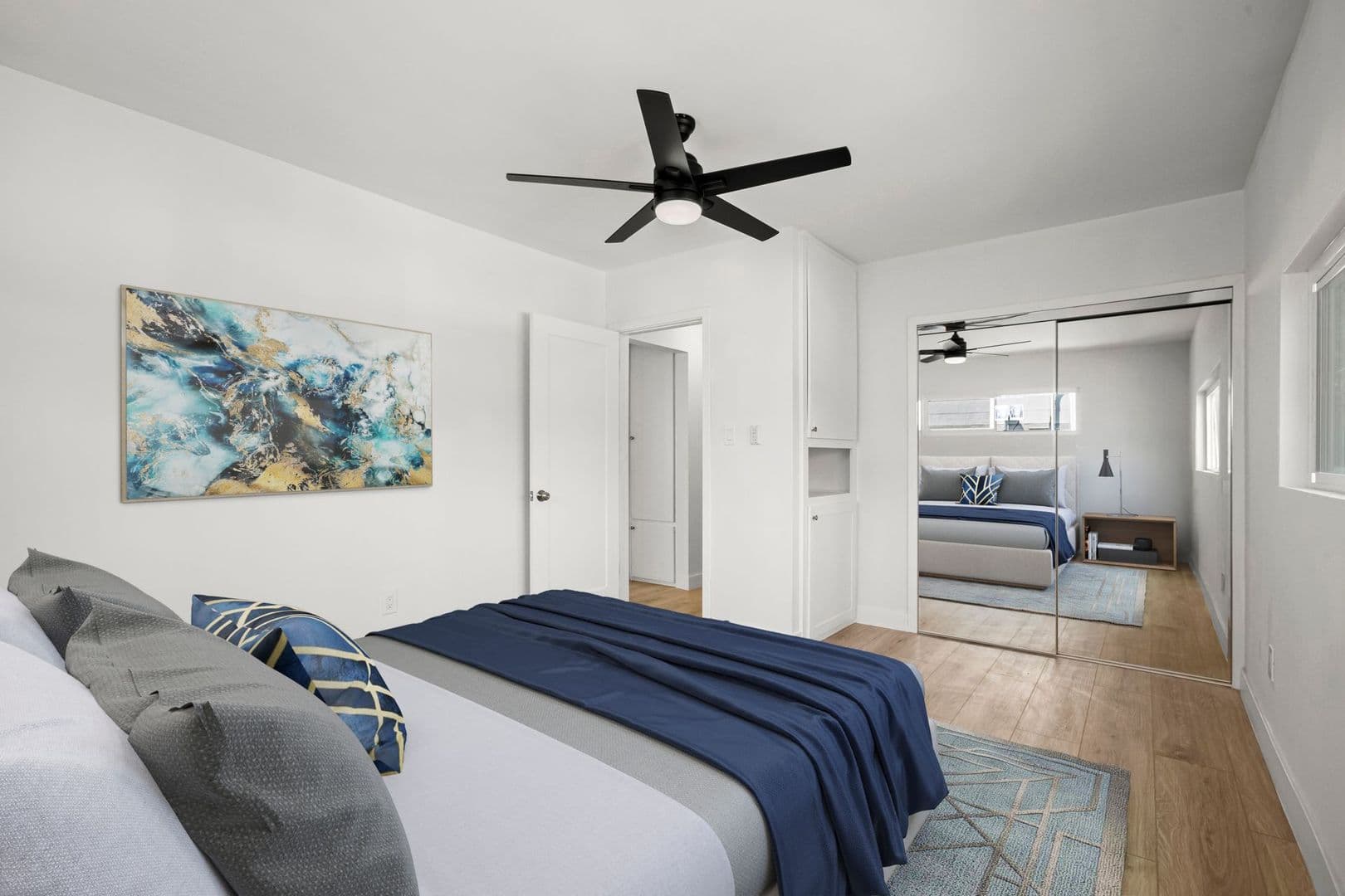 Los Angeles Apartment: 4500 Esmeralda Street