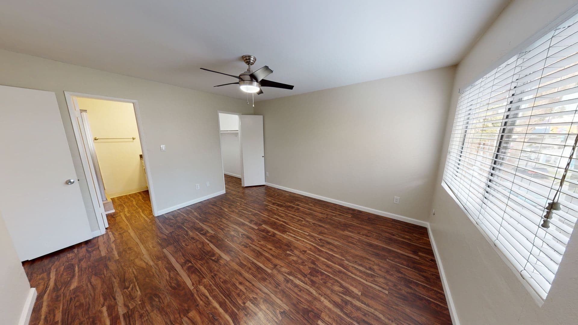 LOS ANGELES Apartment: 625 N. SYCAMORE AVE.