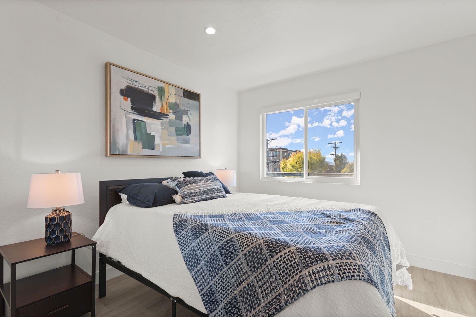 Northridge Apartment: 8803 Darby Avenue,