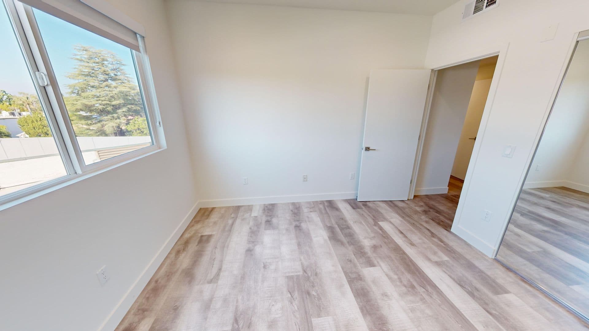 Studio City Apartment: 12905 Landale Street