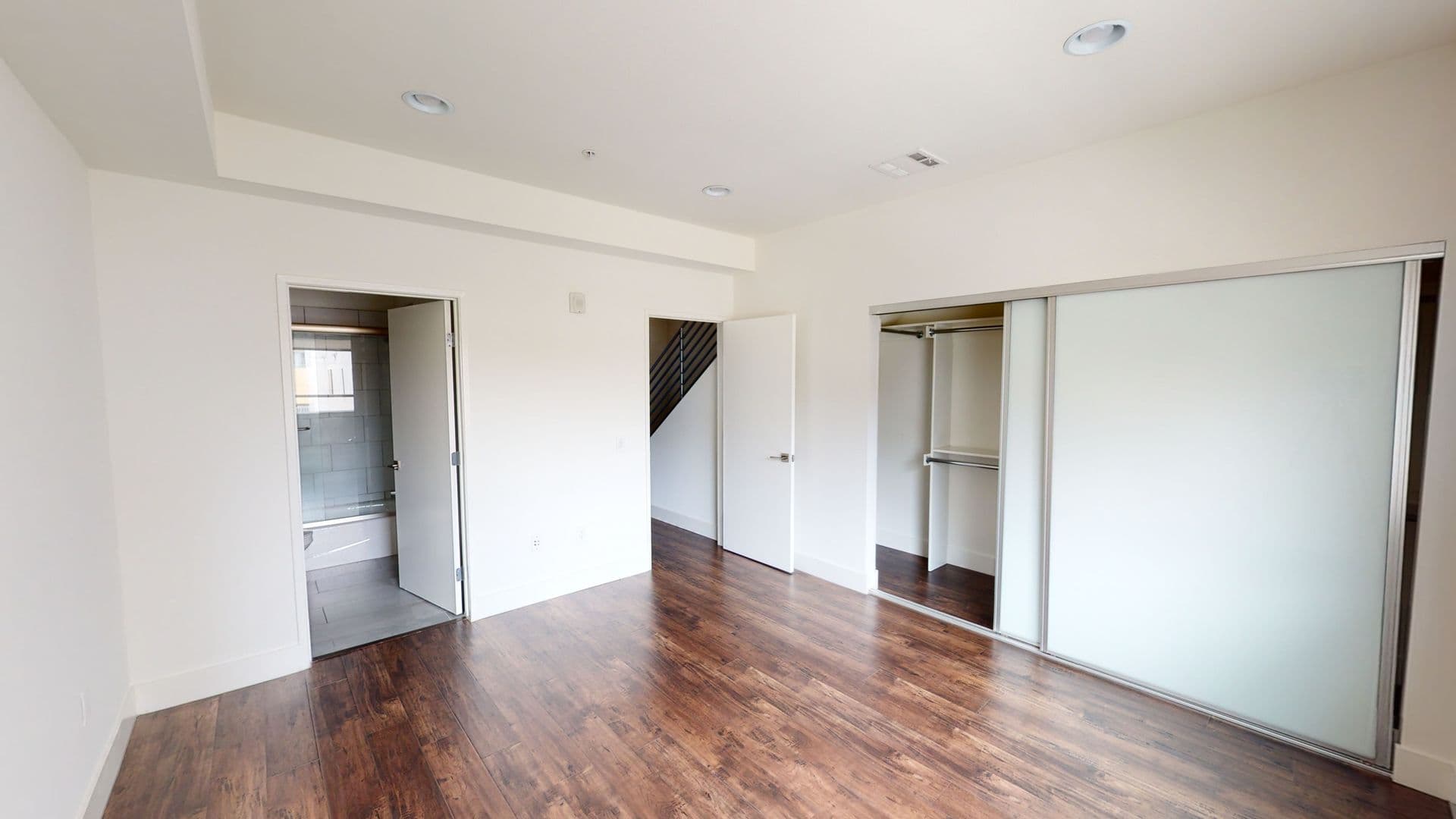 Los Angeles Apartment: 4270 S. Lindblade Drive