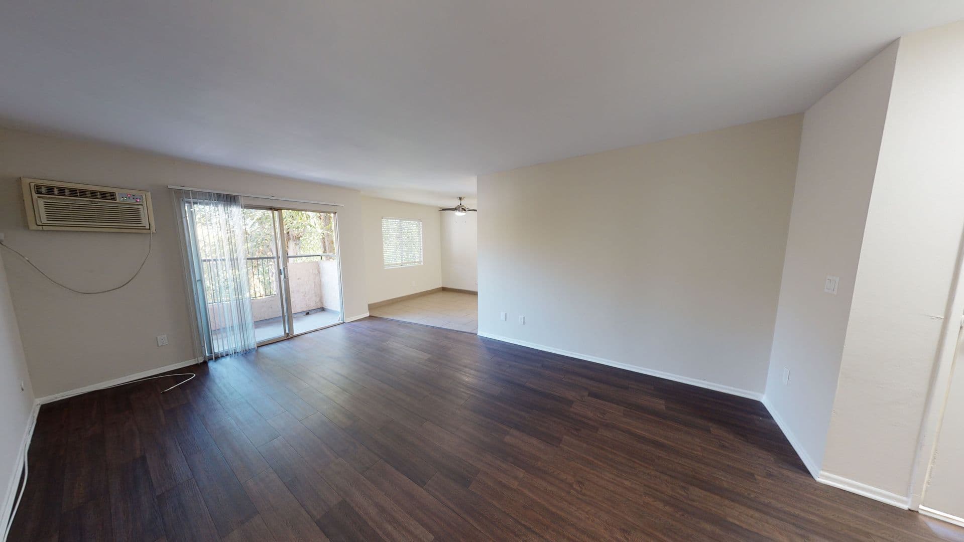 LOS ANGELES Apartment: 625 N. SYCAMORE AVE.