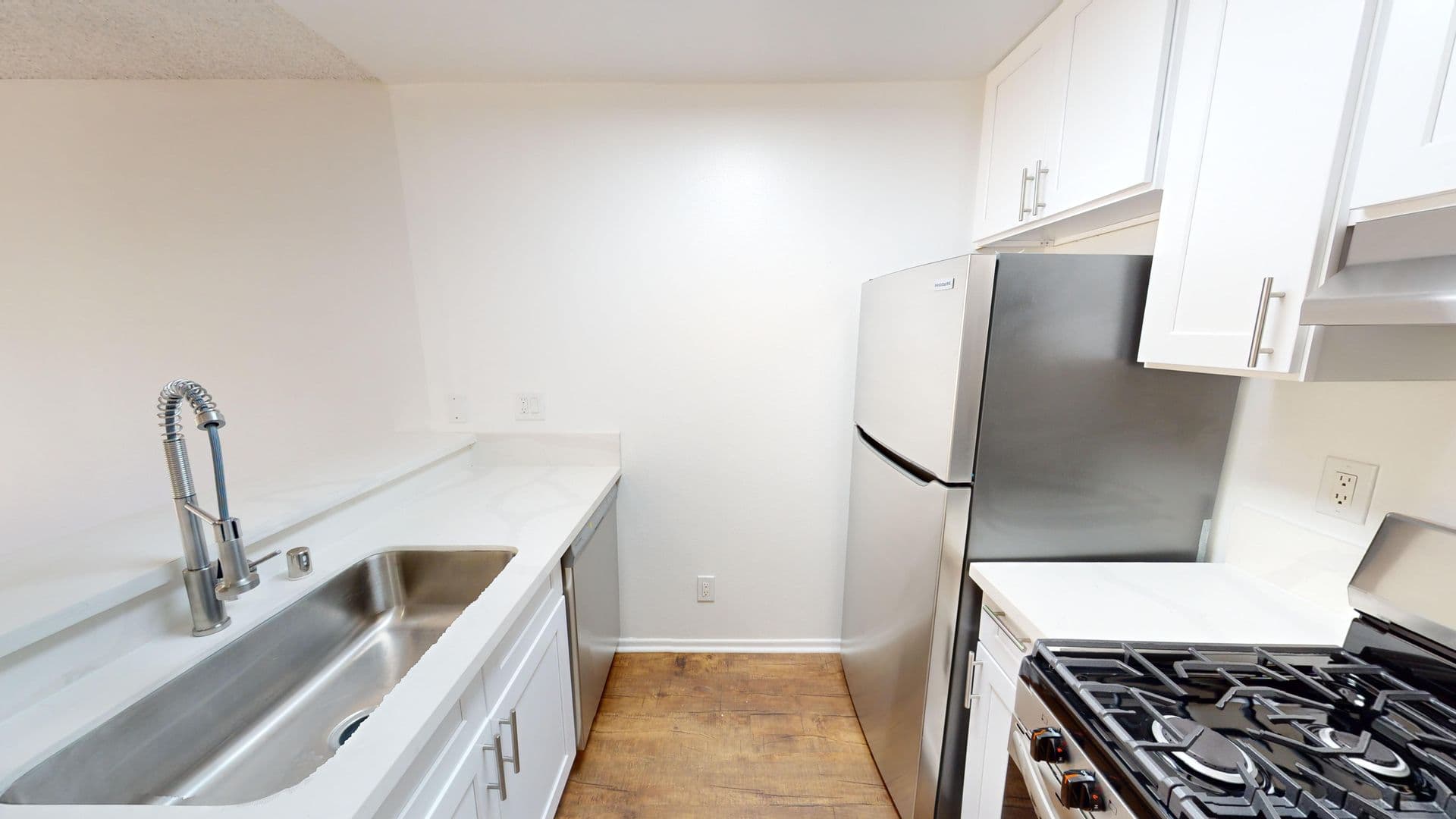 LOS ANGELES Apartment: 1530 NORTH DETROIT STREET