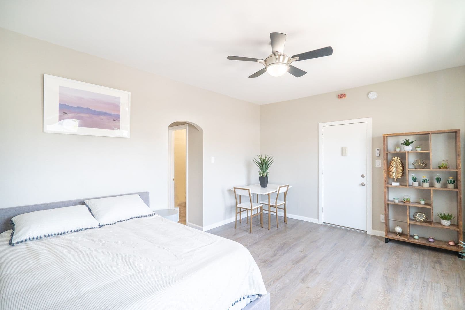 LOS ANGELES Apartment: 112 S. WESTMORELAND AVE.,