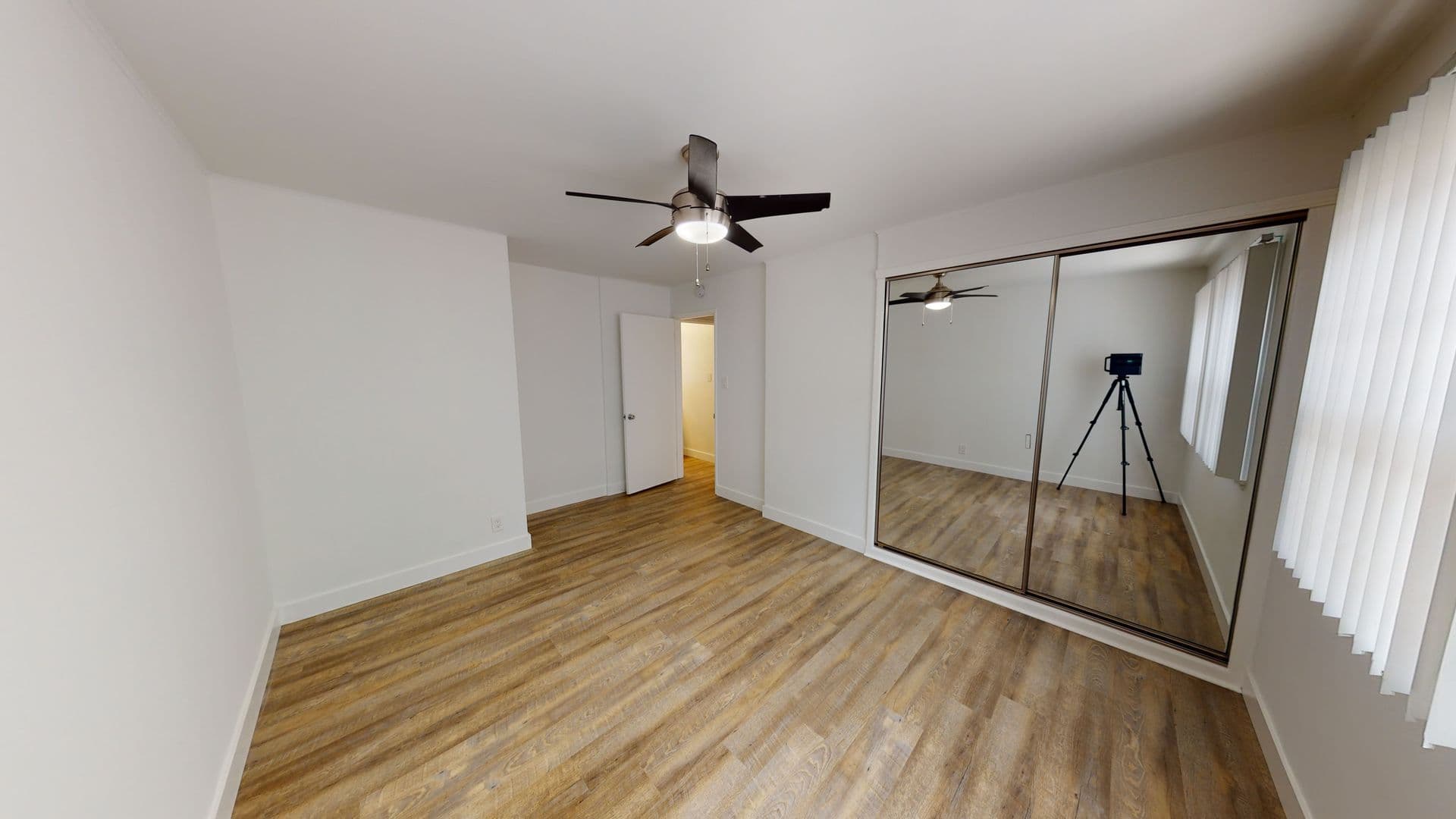 Valley Village Apartment: 11591 Riverside Drive