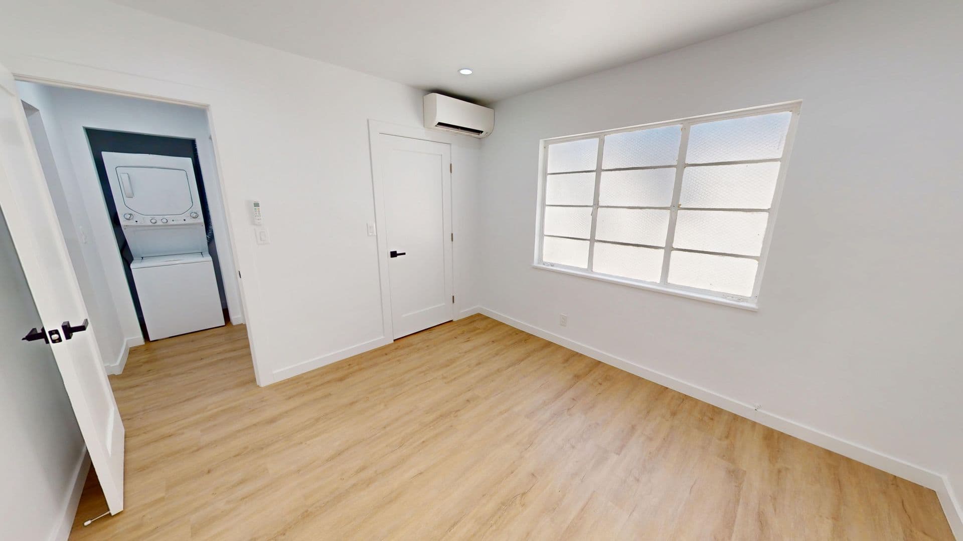 West Hollywood Apartment: 1014 North Hayworth Avenue