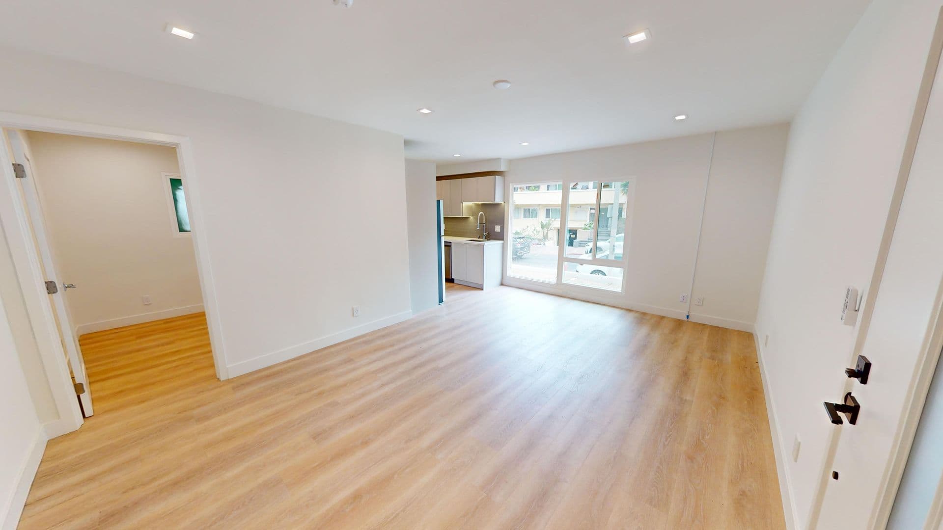 Los Angeles Apartment: 1770 El Cerrito Place