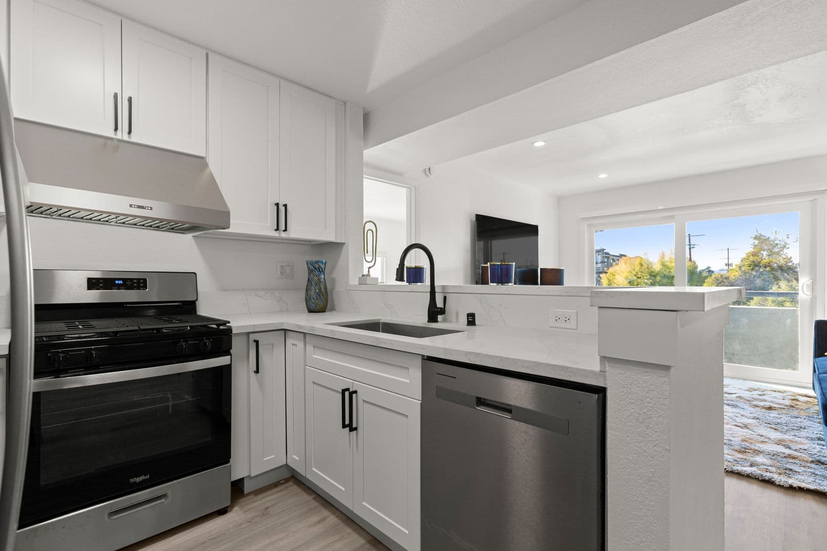 Northridge Apartment: 8803 Darby Avenue,