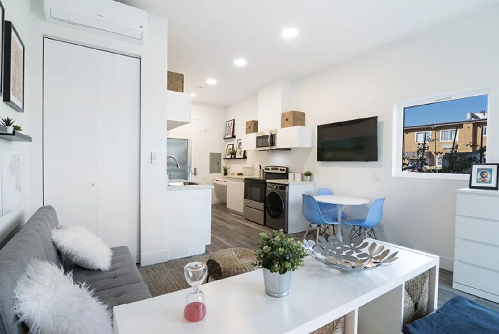 Gardena Apartment: 13919 South Normandie Avenue