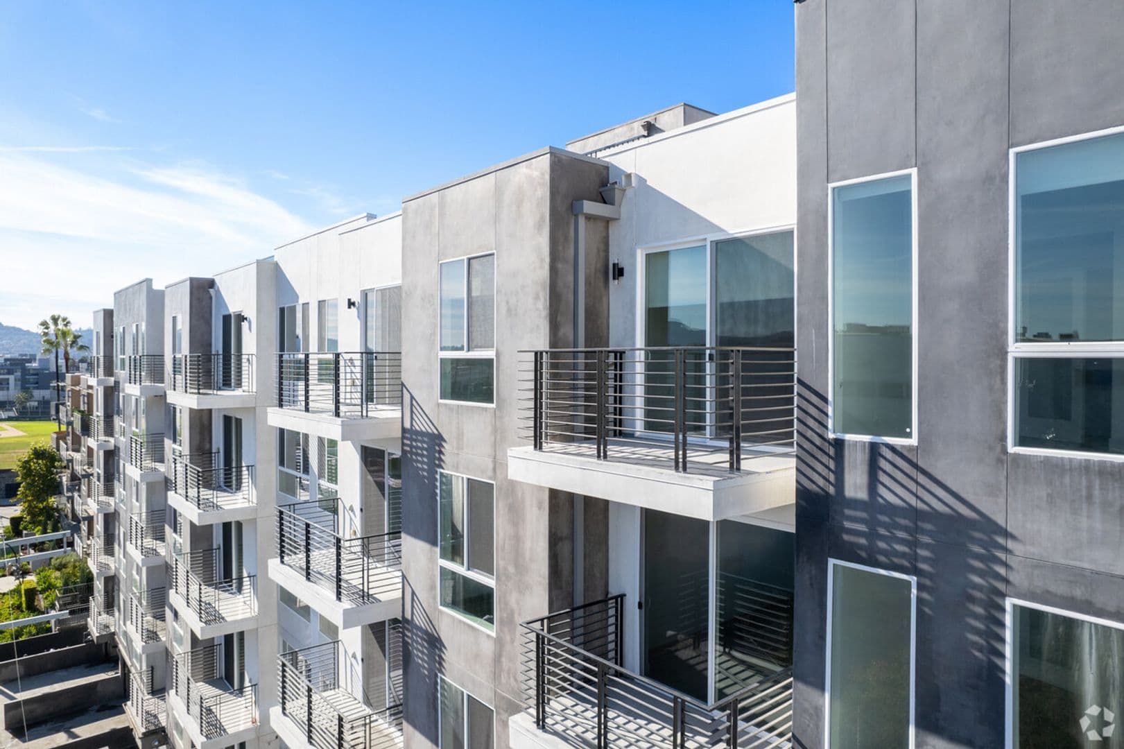North Hollywood Apartment: 5525 Case Avenue
