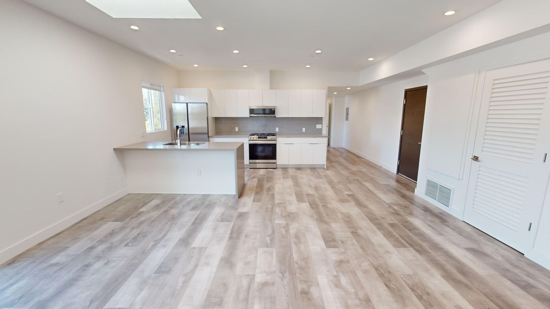 Studio City Apartment: 12905 Landale Street