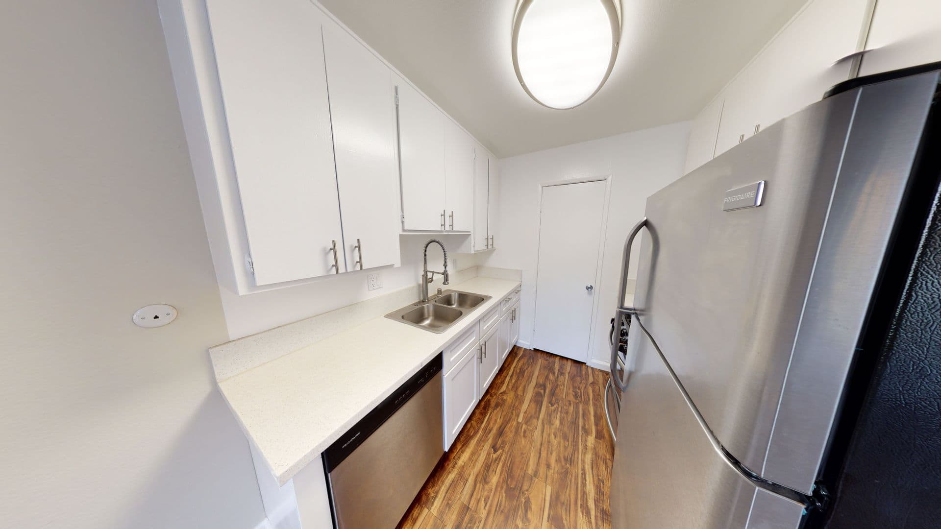 LOS ANGELES Apartment: 625 N. SYCAMORE AVE.