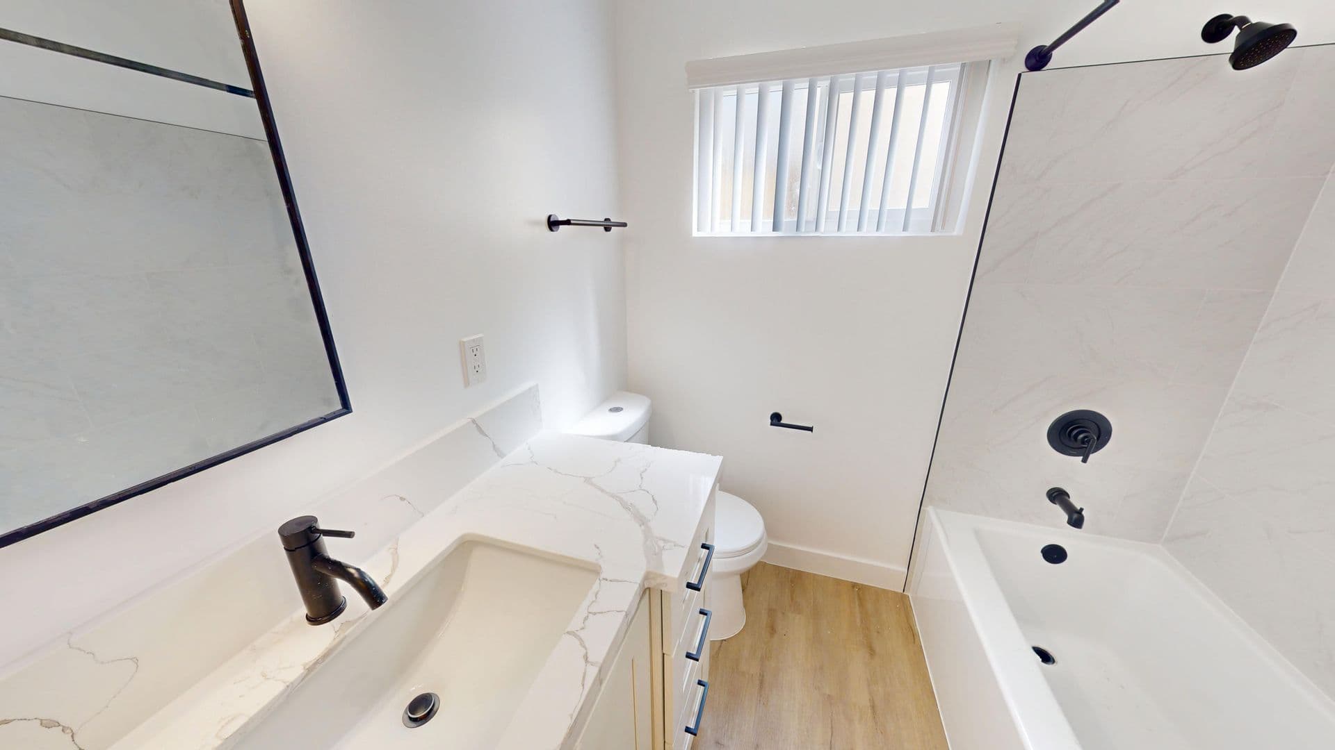 Los Angeles Apartment: 5825 - 5831 W. Pico Boulevard