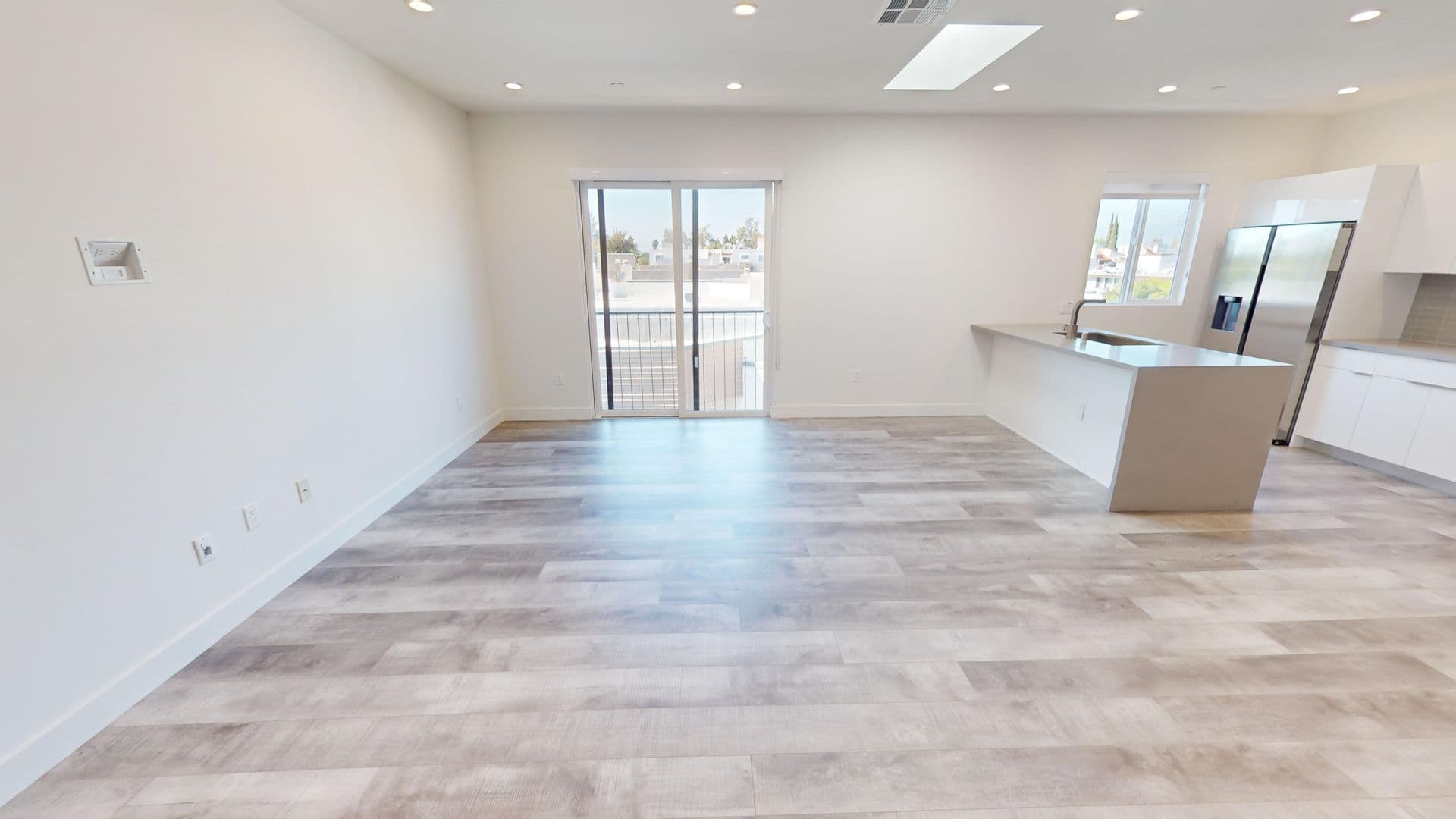 Studio City Apartment: 12905 Landale Street