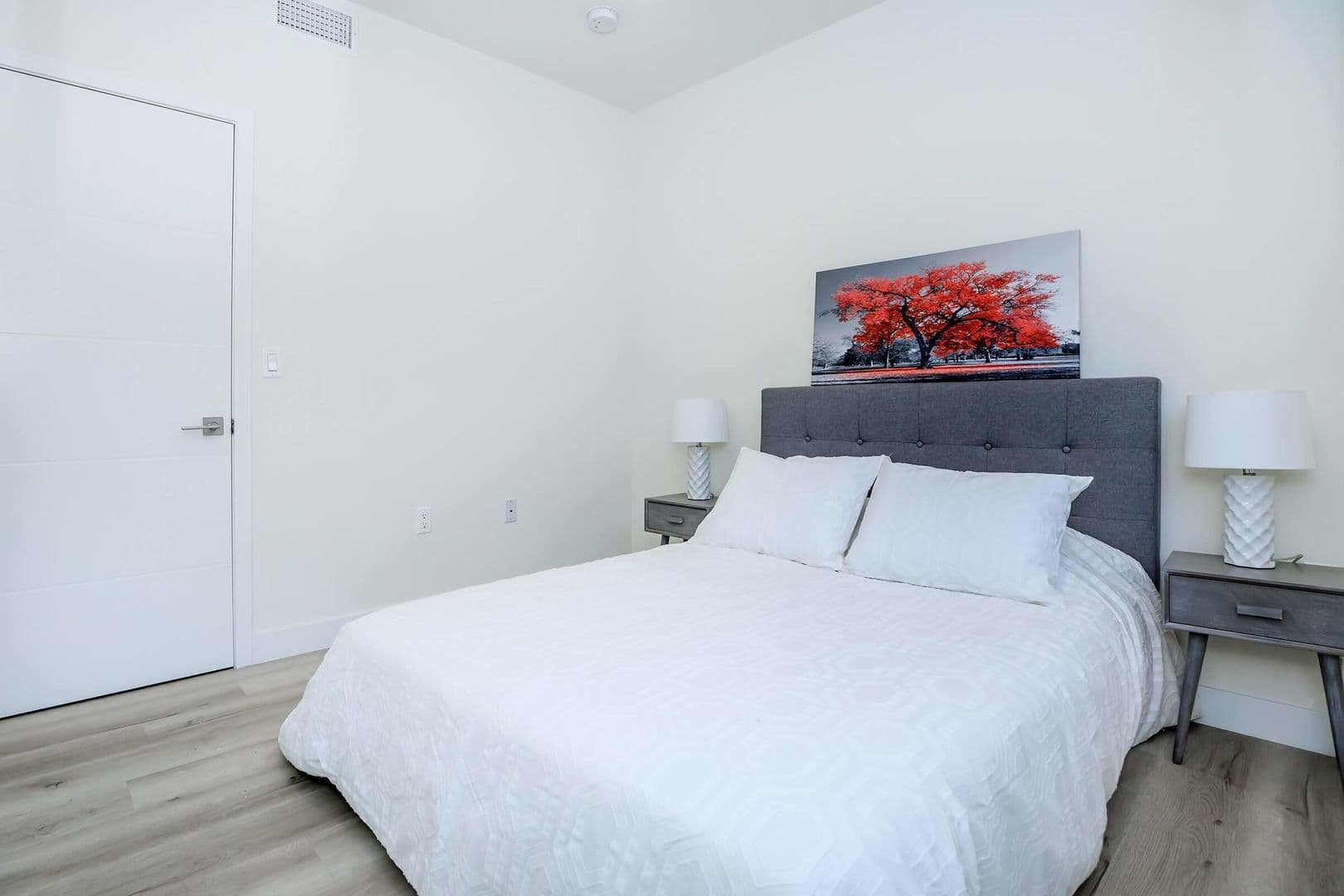 CANOGA PARK Apartment: 7043 JORDAN AVE