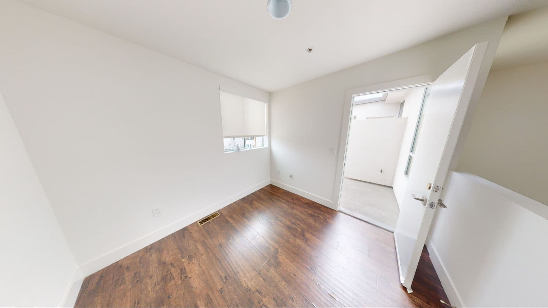 Los Angeles Apartment: 4270 S. Lindblade Drive
