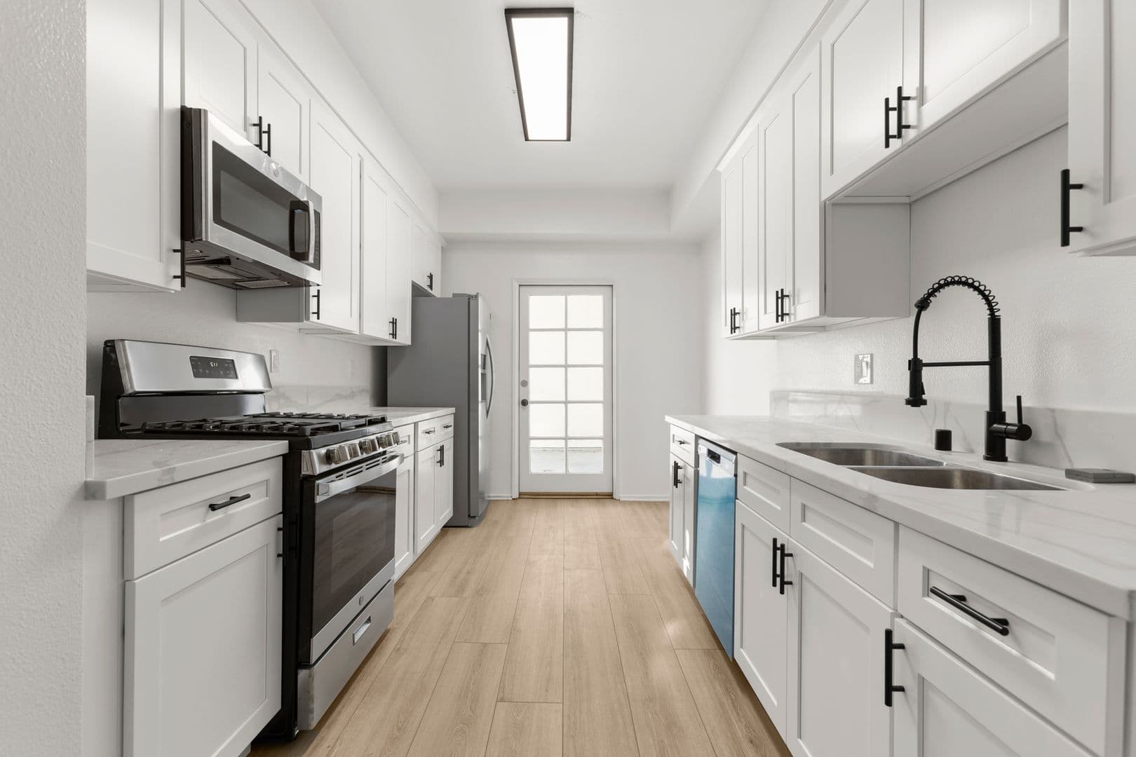 SHERMAN OAKS Apartment: 4912 KESTER AVENUE