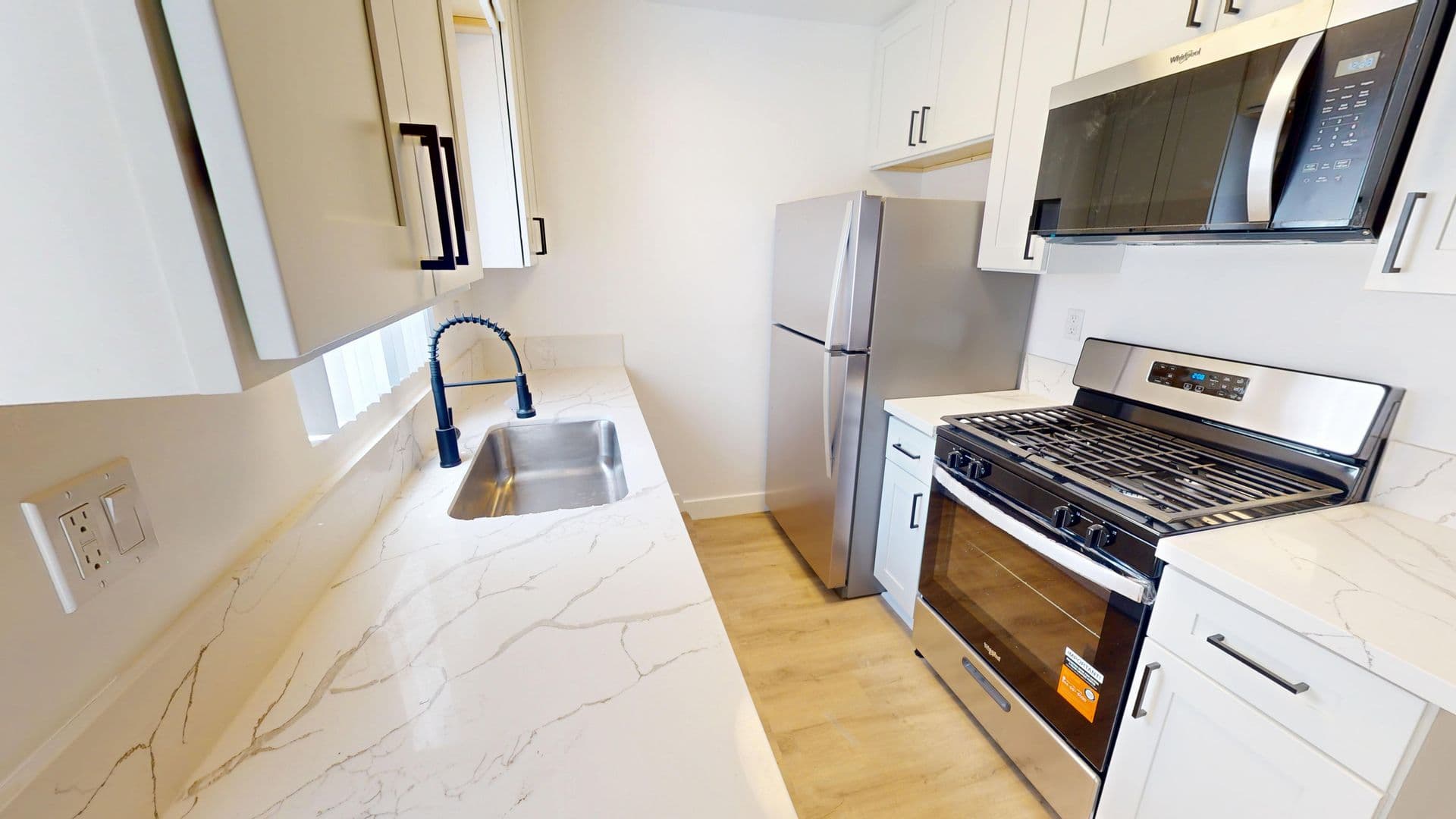 Los Angeles Apartment: 5825 - 5831 W. Pico Boulevard