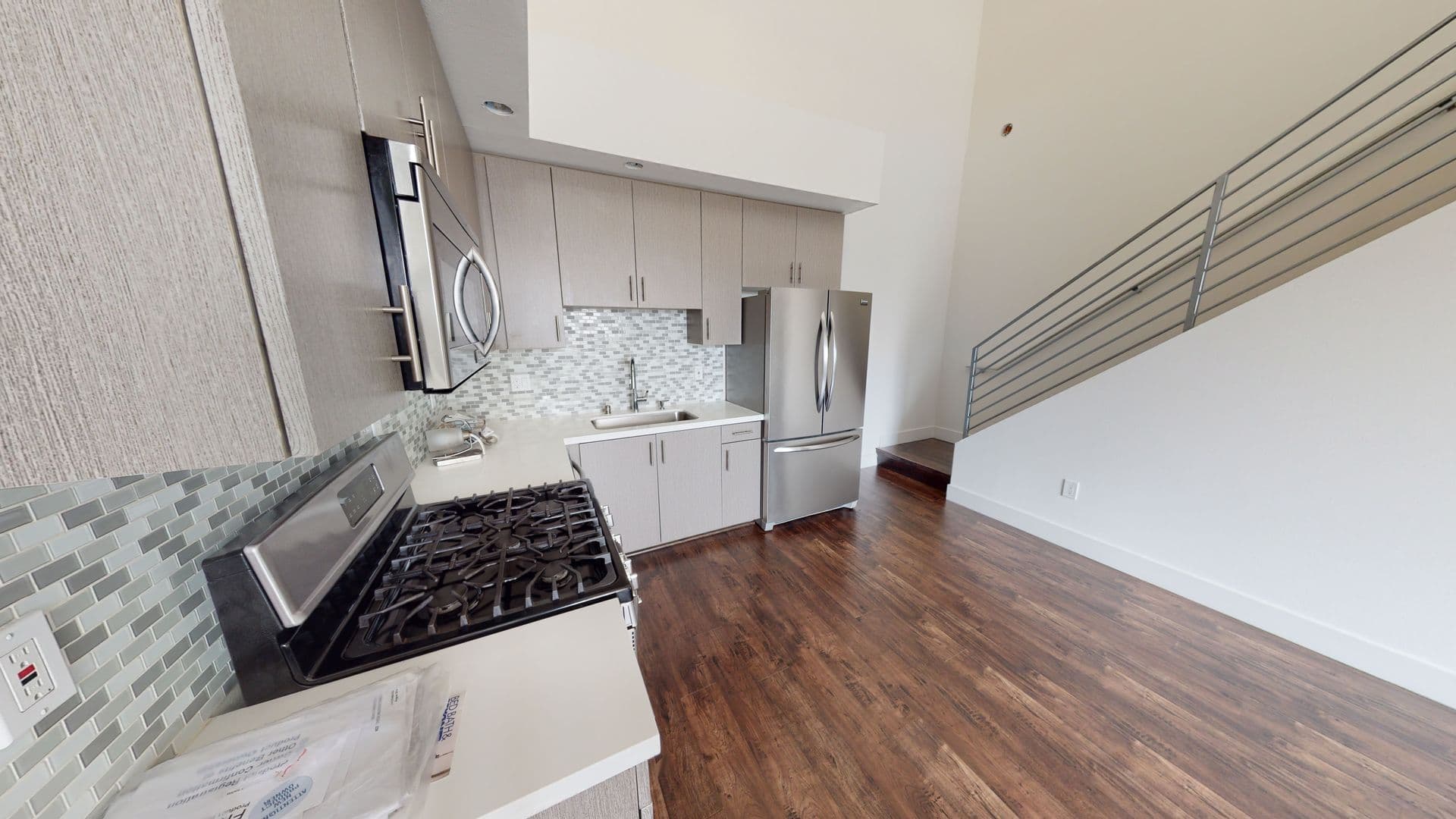 Los Angeles Apartment: 4270 S. Lindblade Drive